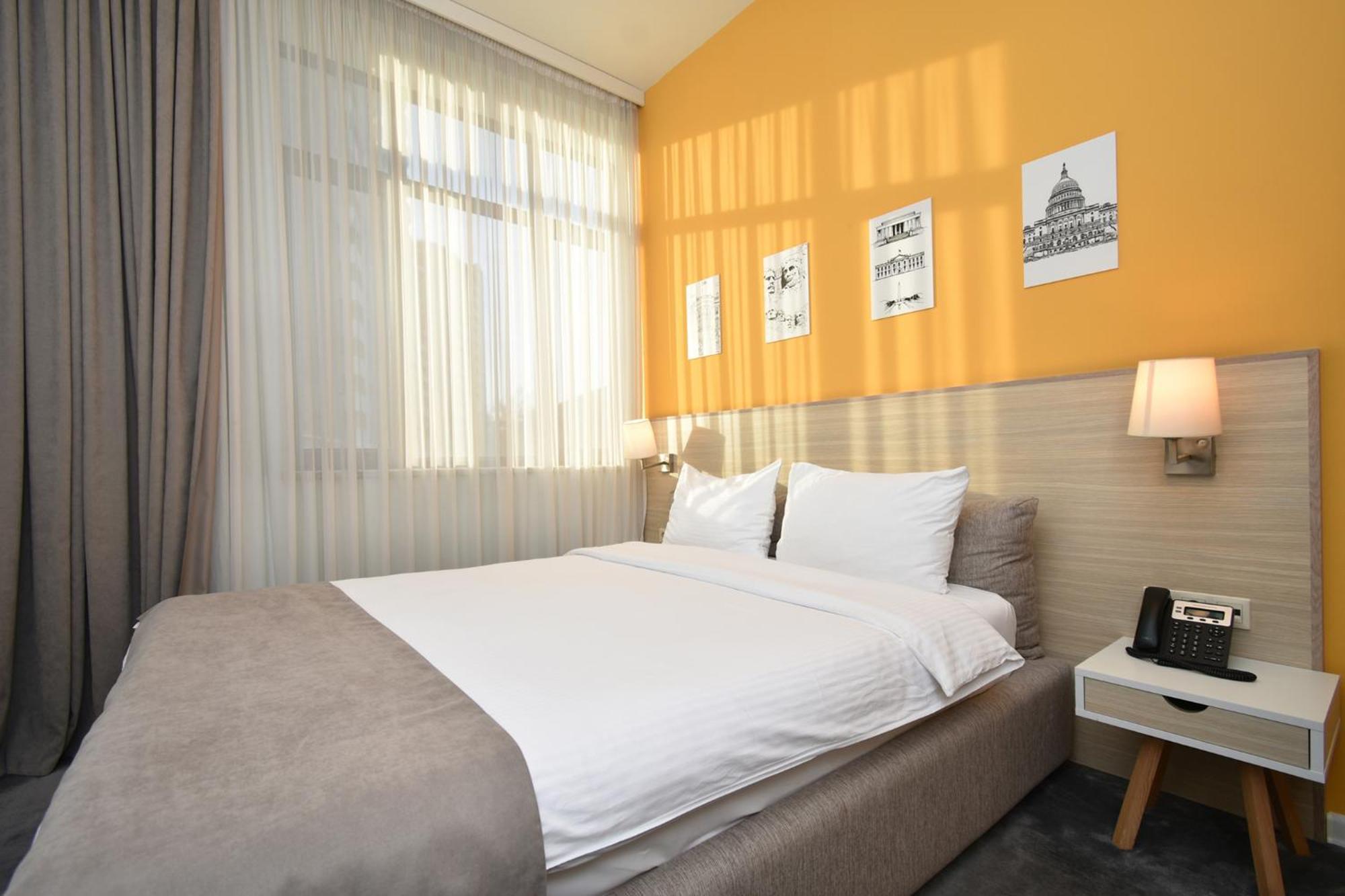In City Hotel Yerevan Bagian luar foto