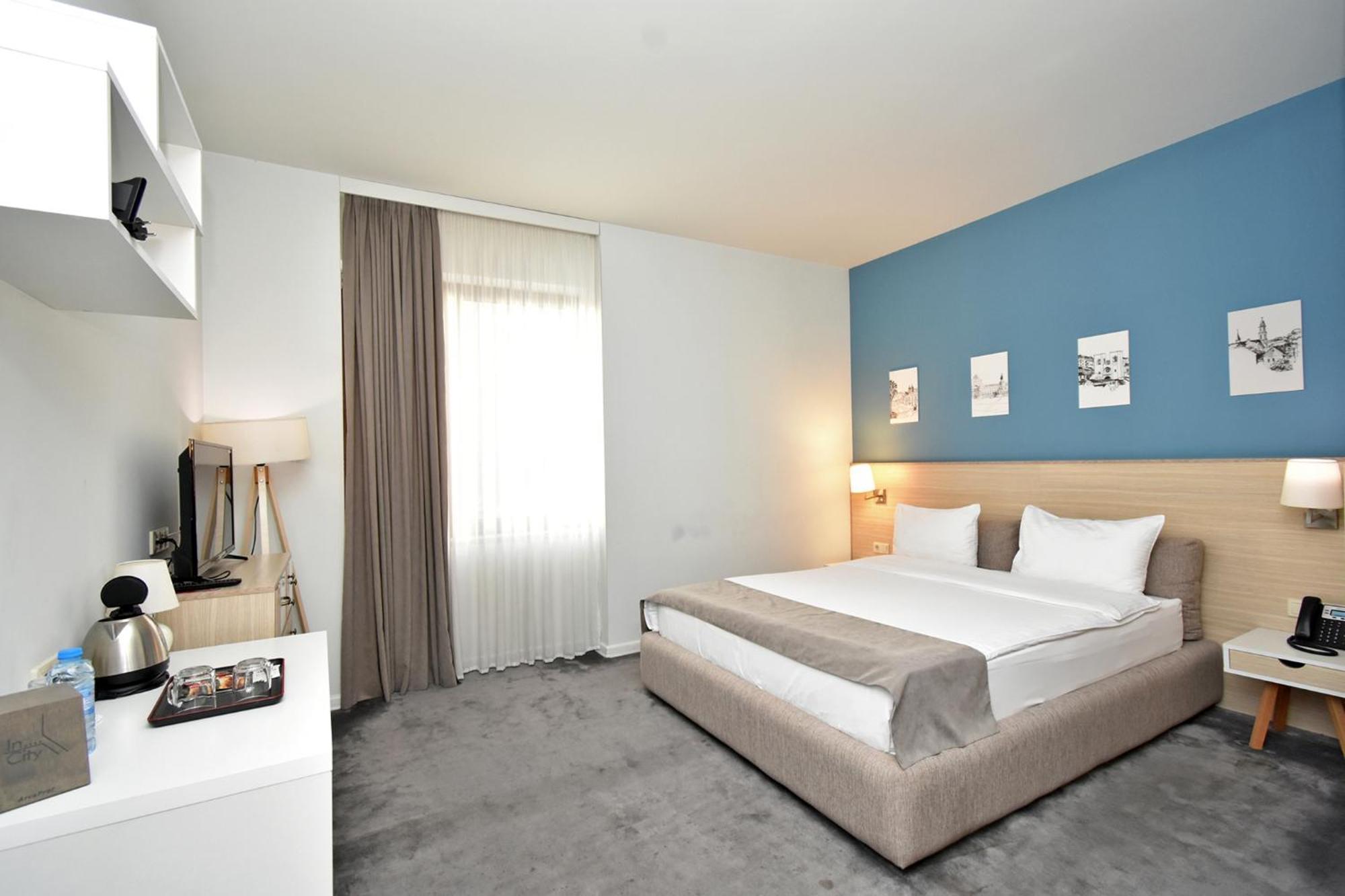 In City Hotel Yerevan Bagian luar foto