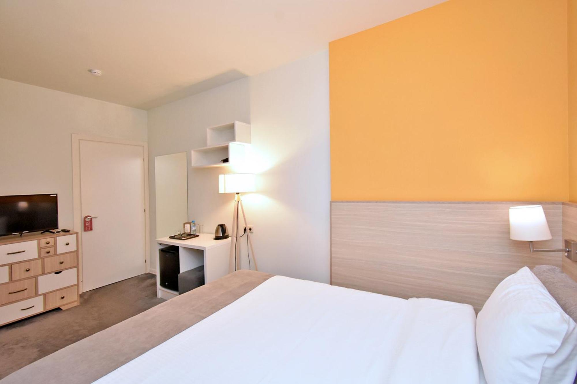In City Hotel Yerevan Bagian luar foto